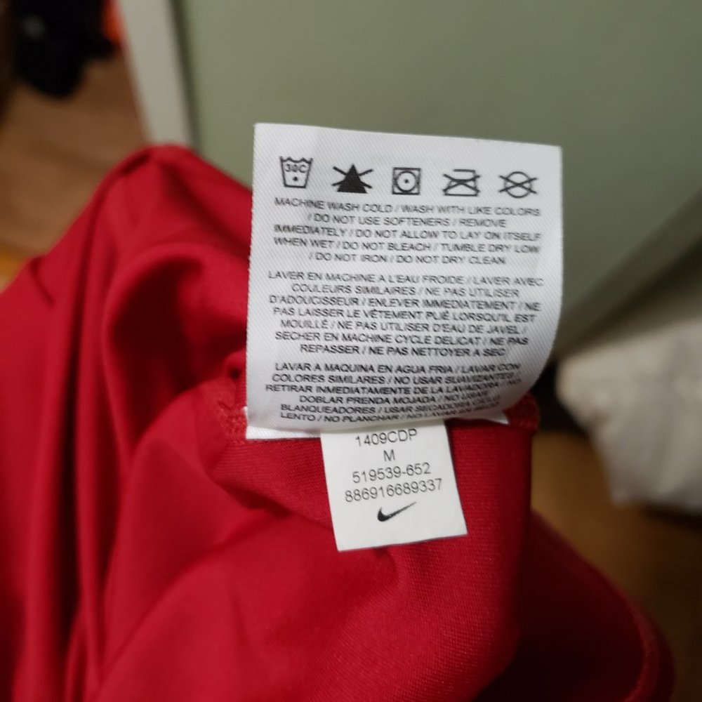 Red Nike Dri-Fit T-Shirt - Picture 3 of 5